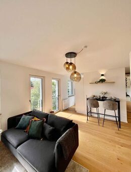 Johannis ! Moderne, helle, möblierte 1-ZW mit 32 m², Balkon, EBK, 1.OG mit Aufzug - Nürnberg