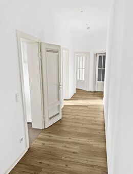 Vollsanierte, helle 3-Zimmer-Jugendstilwohnung in der beliebten Calenberger Neustadt - Hannover