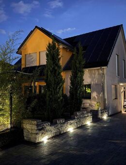 Freistehendes Einfamilienhaus mit rund 500 m² Grundstück in ruhiger Lage und schönem Garten - Kelsterbach