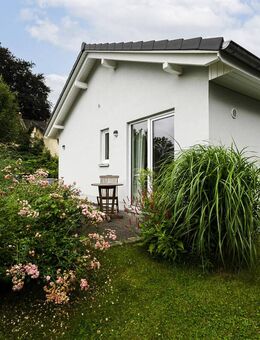 Traumhafter Bungalow (Bj. 2018) mit 3x Terrassen, Garten und viel Stauraum - Tornesch