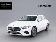 Mercedes A 180, PROGRESSIVE MBUX SPUR, Jahr 2023 - Emmendingen