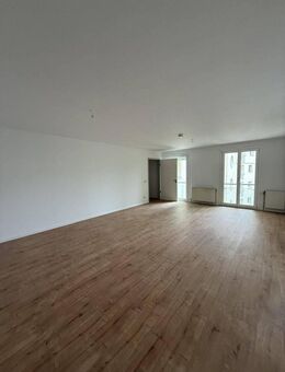 Zentrumsnahes Wohnen und jede Menge Platz...neues Laminat! - Leipzig