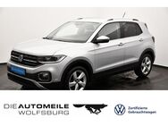 VW T-Cross, 1.0 TSI Style Rückkam Multilenk, Jahr 2022 - Wolfsburg