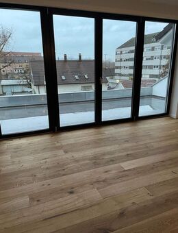 Exklusive 4-Zimmer-Maisonettewohnung mit 2 Terrassen - hochwertiger Neubau in zentraler Lage von Singen - Singen (Hohentwiel)