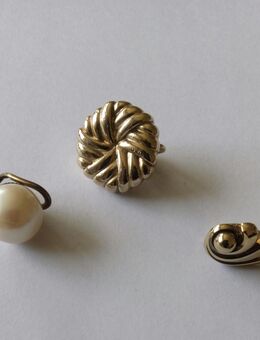3 einzelne alte Ohrclips Modeschmuck - Essen