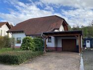 Gepflegtes Einfamilienhaus mit tollem Grundstück in ruhiger Seitenstraße - Offenbach-Hundheim