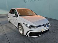 VW Golf, 1.5 R-LINE eTSI 7, Jahr 2024 - München