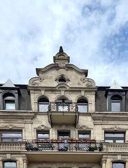 Zentral, stilvoll, charmant: 3,5-Zimmer-Jugendstilwohnung am Fürther Wiesengrund - Fürth