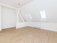 Hoch hinaus: Helle 2-Zimmer-Dachgeschosswohnung - sofort bezugsfertig - Leipzig