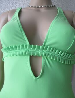 NEU mit ETIKETT * Sexy * ausgefallen * Rüschen * Badeanzug * Body * Einteiler "ALBA MODA" Made in Germany * Gr. 36- 38/ S * Cup B * apfel- neon- grün * - Riedlingen