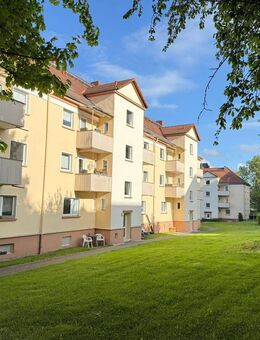 *** Frisch renoviert mit Balkon und Tageslichtbad *** - Gera