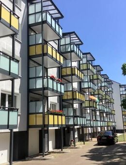 Ruhig wohnen am Grünstreifen! Helle 3-Zimmer-Wohnung mit traumhaftem Balkon - Bremen