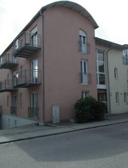 Gemütliche 1-Zimmer Wohnung mit Einbauküche und Tiefgaragenstellplatz - Gangkofen
