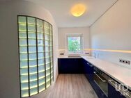 Bezugsfrei und kernsaniert! 2-Zi.-Wohnung mit großem Balkon unweit Viktoriapark und Tempelhofer Feld - Berlin