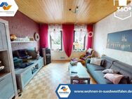 VR IMMO: Gepflegte Eigentumswohnung mit überdachter Terrasse im Stadtzentrum von Plettenberg. - Plettenberg