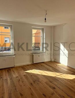 **Modernisierte 2-Zimmer-Wohnung mit Parkett & Tageslichtbad in Liebertwolkwitz** - Leipzig