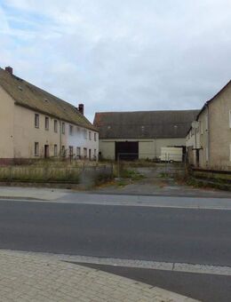 Großer Dreiseitenhof in der Gemeinde Liebschützberg zu verkaufen - Liebschützberg