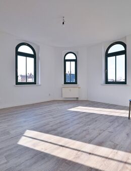 Stilvolle 2-Zimmer-Wohnung mit Erkerfenstern & modernem Flair in Kappel/ Chemnitz - Chemnitz