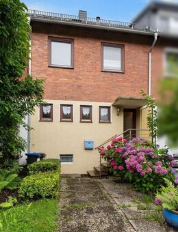 Bremen/Horn-Lehe: Familienfreundliches Reihenmittelhaus mit Garten und Garage in hinterer Bebauung - Bremen