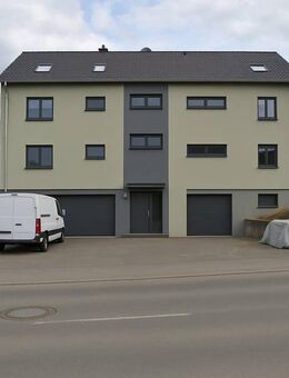 Erstbezug nach Sanierung: Charmante 2,5-Zimmer-Wohnung mit Balkon & Garage - ruhig und modern - Staig