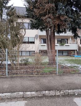 50qm - 1 Zi. Souterrainwohnung mit großer Garage vom PRIVAT - Rednitzhembach