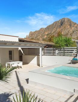 Meernahes kleines Apartment fuer 3-4 Personen. Mit 2 Schlafzimmern, 1 Badezimmer, Wlan, Geschirrspueler, Klimaanlage, Terrasse mit kleinem Whirlpool, 50m zum Meer; - Waldsolms