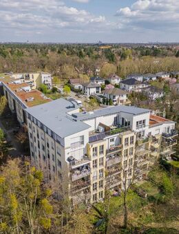 Neuwertige helle 2-Zimmer-Eigentumswohnung mit Balkon in ruhiger und zentraler Lage - Kleinmachnow