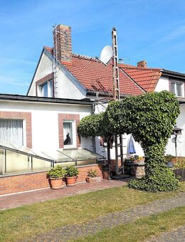 Charmanter Vier-Seiten-Hof mit großzügiger Wohnfläche - vielseitig nutzbar und liebevoll saniert - Bronkow