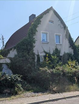 Einfamilienhaus in Salbke. Räumen Sie sich Ihr Traumhaus frei! - Magdeburg