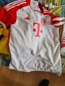F.C.Bayern München Adidas Herren Trikot Saison 23/24 Heim Kurzarm - Leipzig