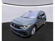 VW Tiguan, 1.5 TSI R-Line BlackStyle IQ Dig, Jahr 2021 - Hannover