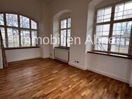 Zeitlose Eleganz - 2-Zi. EG-Wohnung im historischen Schloss zu Niederraunau/Krumbach! - Krumbach (Schwaben)