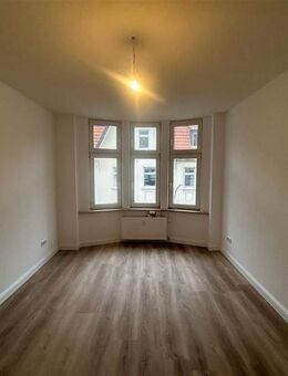 Altbaucharme in Kray! Renoviertes Apartment mit Balkon - Essen