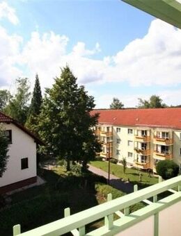 Gepflegte Wohnung mit sonnigem Balkon - zum Sondermietpreis!! - Hohenstein-Ernstthal