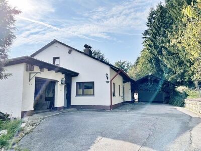 Idyllisches Wohnhaus mit tollem Fernblick und großem Garten Nähe Aicha vorm Wald