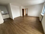 Helle 2-Zimmer-Wohnung mit Balkon und Einbauküche - Halberstadt