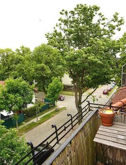 Hauptstadtmakler-Bezugsfreie Dachgeschoßwohnung in guter Lage - Berlin