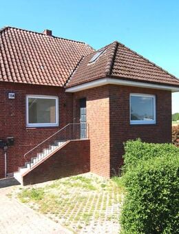 Blick auf Felder und Wiesen Charmantes 3-Zimmer Einfamilienhaus mit Vollkeller und Garage - Hamburg