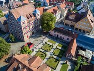 Repräsentatives Stadtschloss aus der Renaissance, energetisch & baubiologisch modernisiert - Feucht