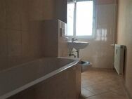 Familienglück: 3-Raum mit Balkon und Wanne - Oschersleben (Bode)
