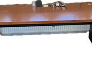Schreibtisch. ca. (1.80 m. x 0,80m.) - Biblis