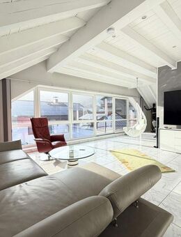 Exklusive 3-Zimmer-Wohnung mit Garten, Freisitz, Garage & voll ausgestattetem Ankleidezimmer - Hochspeyer