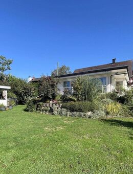 Großes Haus auf weitläufigem Grundstück: nur ca. 500 Meter zum See - Überlingen