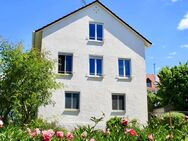 Seltenheit! Mehrfamilienhaus in Stuttgart-Sillenbuch mit Sonnengarten und zwei Garagen - Stuttgart