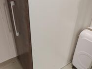 Hochwertige Büroausstattung - Schreibtisch mit Auszug-Aktenschrank / aktuelle Serie - Brunnthal