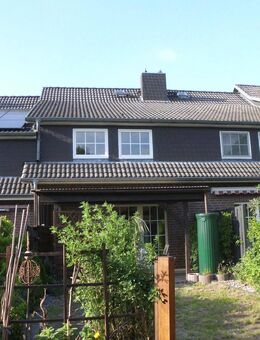 Charmantes Reihenhaus naturnah und familienfreundlich, gr. Vollkeller v. privat, bezugsfrei - Deutsch Evern