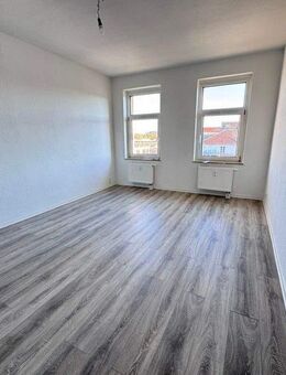 Tolle Zwei-Zimmer-Wohnung mit Einbauküche - Leipzig