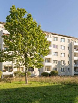 Ideal geschnittene Zweiraumwohnung, Südbalkon, beste Einkaufsmöglichkeiten - Leipzig