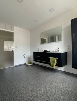 Sonnige 4-Zimmer-Wohnung mit Balkon - Albstadt