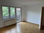 2 Zimmerwohnung in der Innenstadt von Helmstedt, frisch renoviert mit Balkon und Gartennutzung - Helmstedt